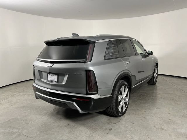 Certified 2026 Cadillac Vistiq Luxury w/ LPO, Floor Liner Package AWD/4WD image 8