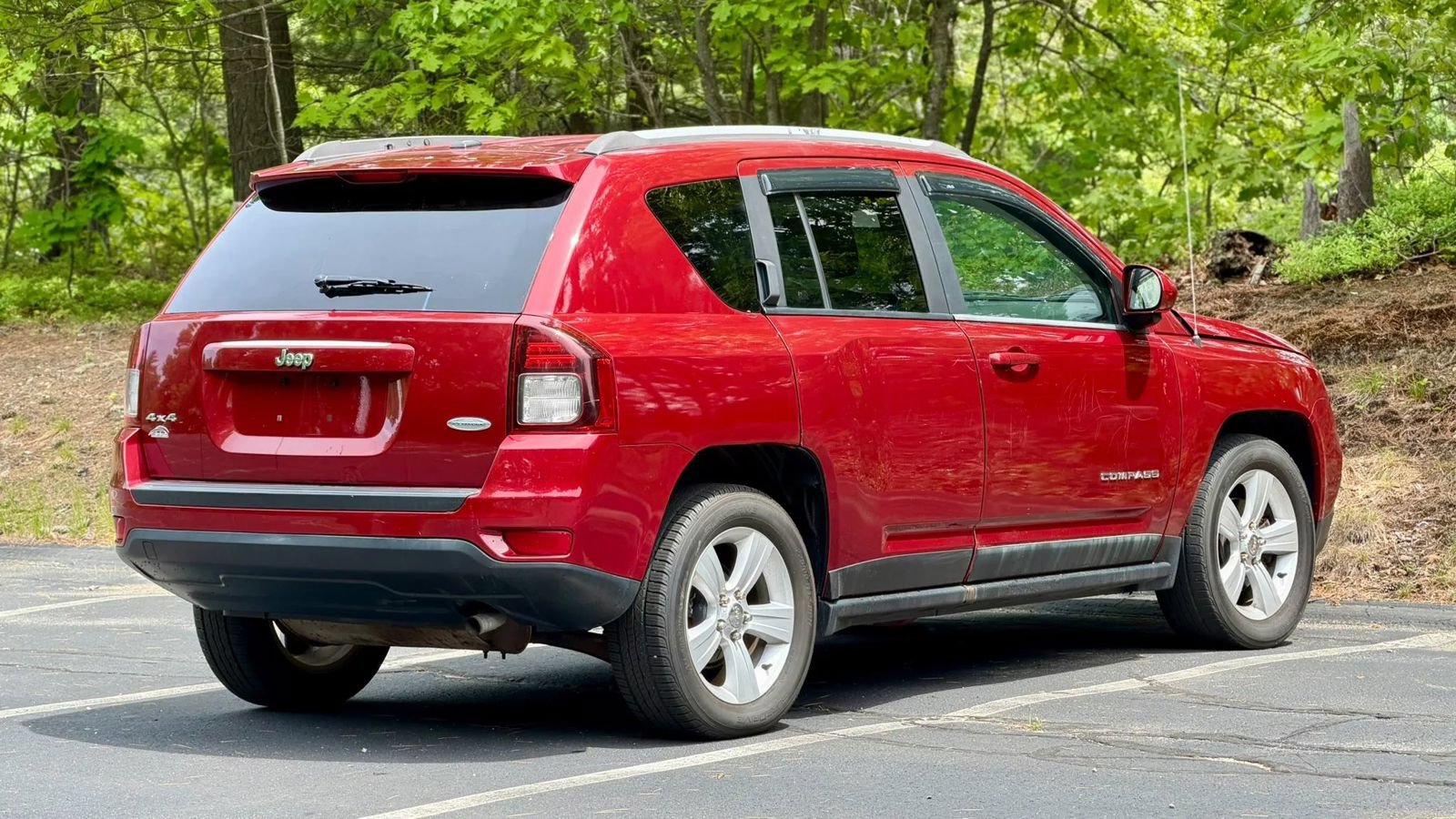 Used 2016 Jeep Compass Latitude AWD/4WD image 10