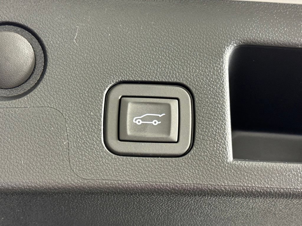 New 2026 Chevrolet Equinox LT w/ Convenience Package II AWD/4WD image 31