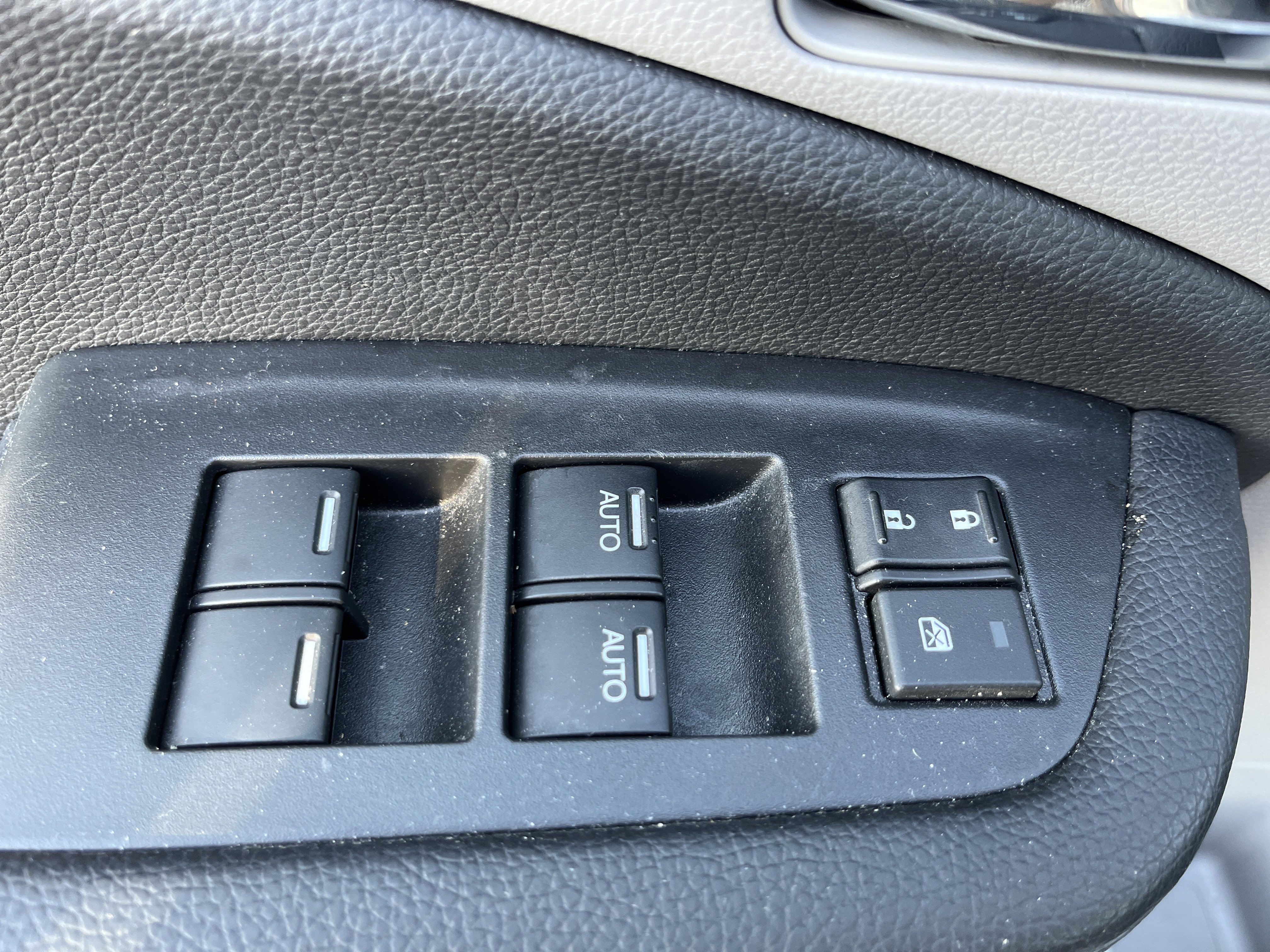 Used 2017 Honda Pilot EX-L image 22