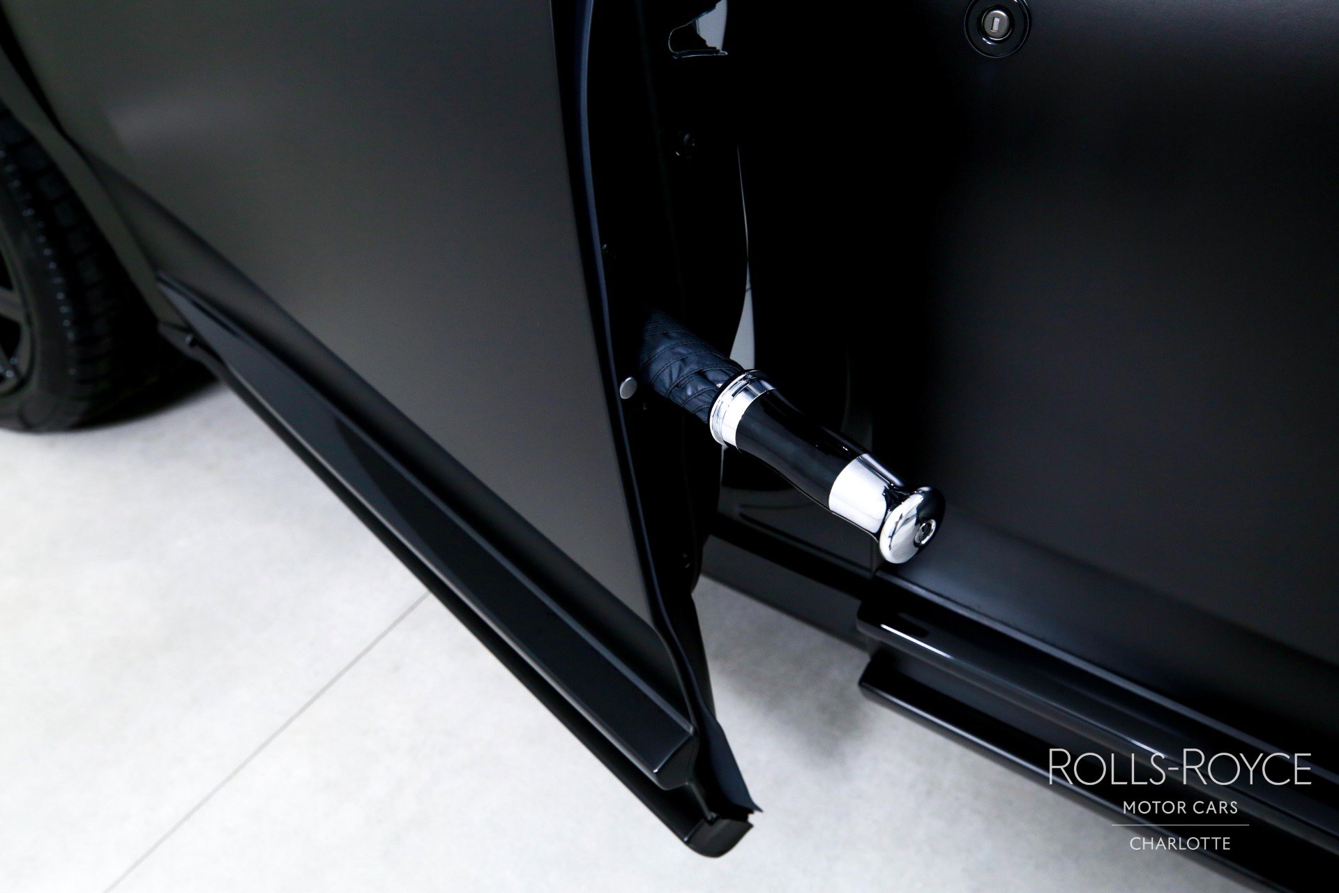 Certified 2025 Rolls-Royce Cullinan Black Badge image 28