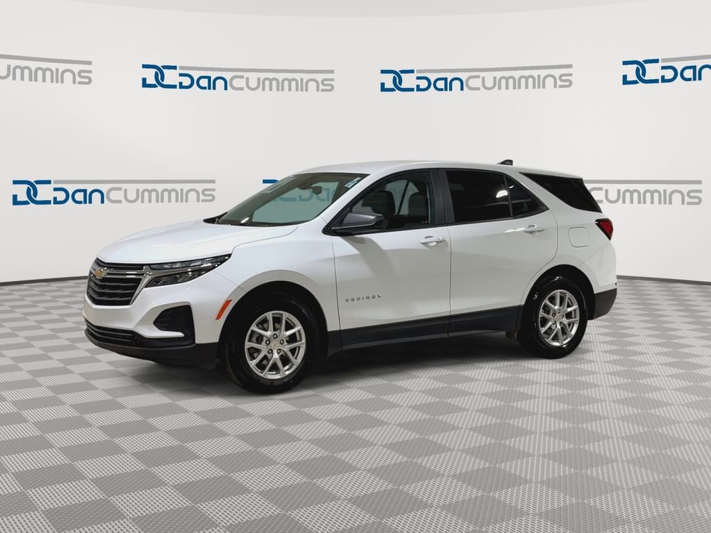 Used 2022 Chevrolet Equinox LS w/ LS Convenience Package image 4