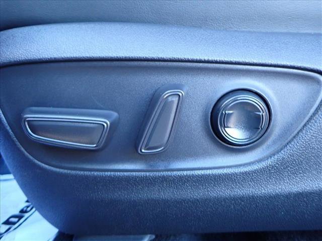 Used 2023 Toyota RAV4 XLE Premium image 11