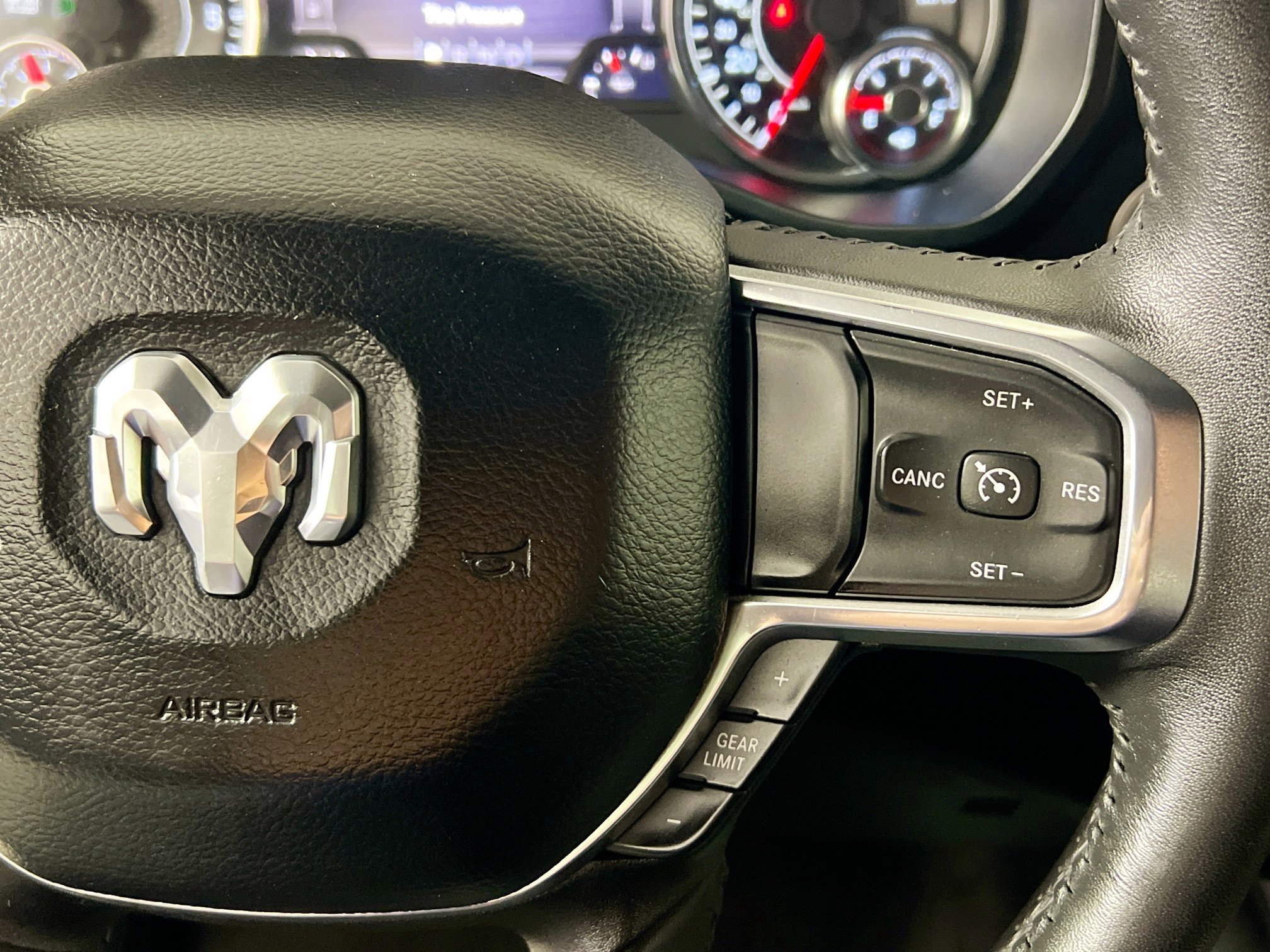 Used 2024 RAM 1500 Laramie image 19