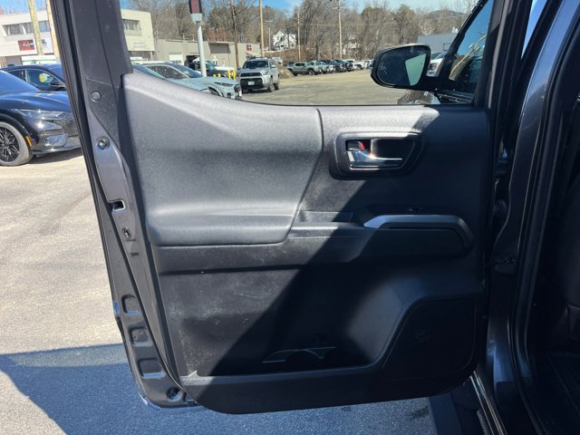 Used 2023 Toyota Tacoma TRD Off-Road w/ TRD Premium Off Road Package image 22