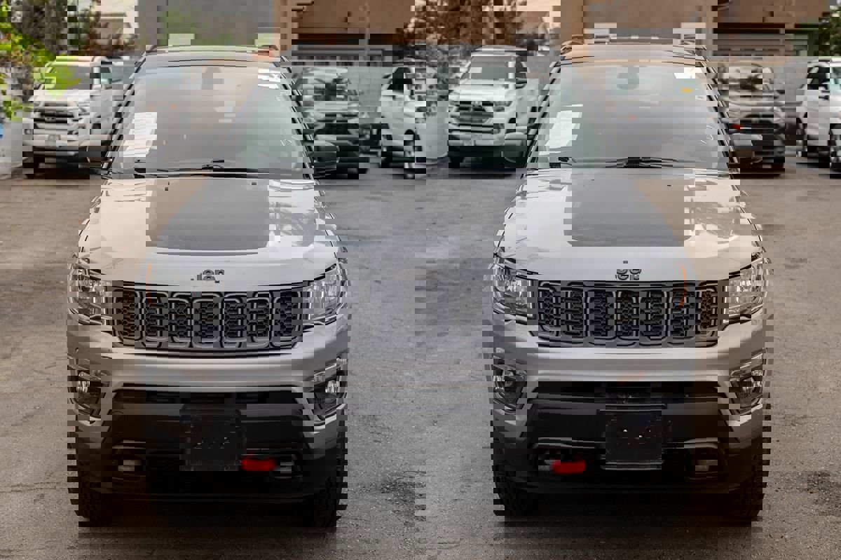 Used 2019 Jeep Compass Trailhawk image 2