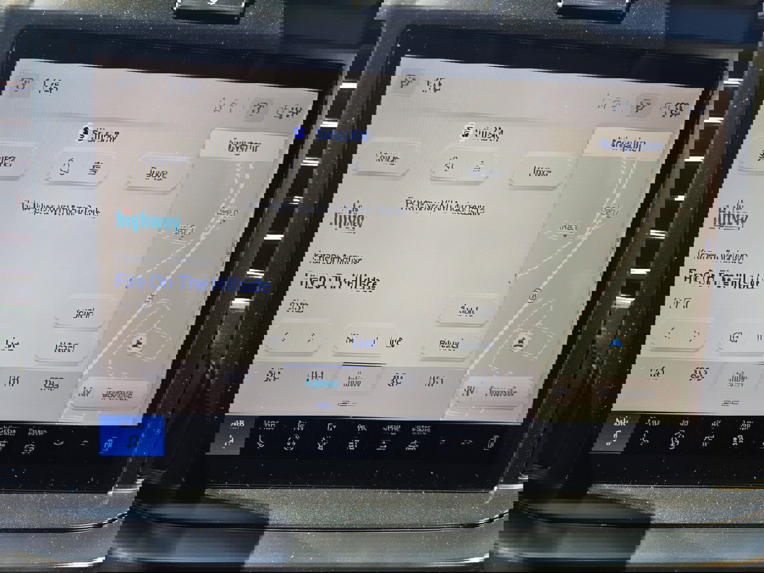 New 2026 Ford F250 Lariat w/ Black Appearance Package image 21