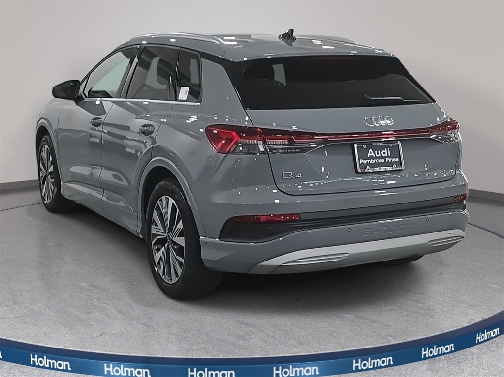 Used 2024 Audi Q4 e-tron Premium Plus image 7