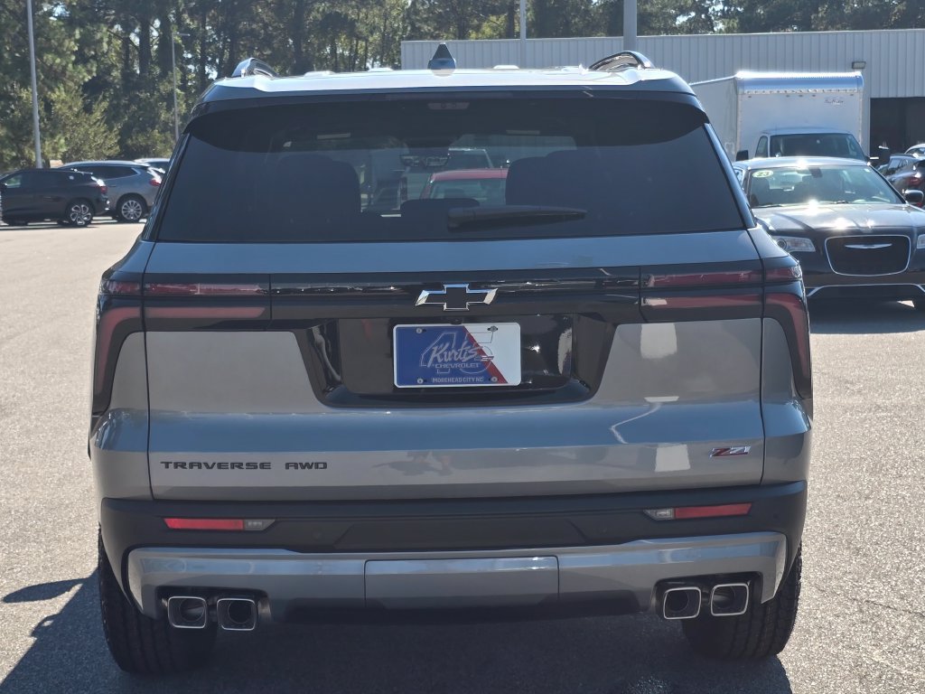 New 2027 Chevrolet Traverse Z71 w/ Driver Confidence Package AWD/4WD image 4