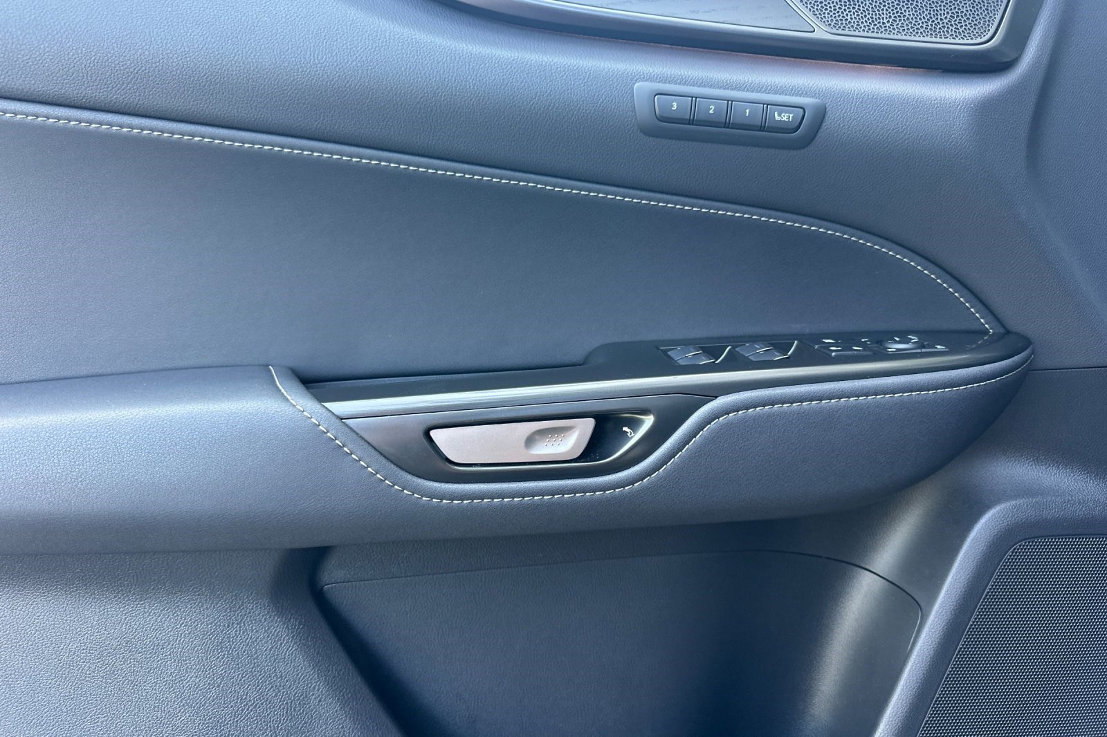 Used 2025 Lexus NX 450h+ AWD w/ Towing Package (2000 Lbs) image 12