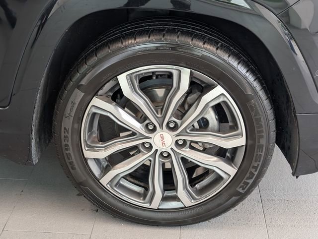 Used 2018 GMC Terrain Denali w/ Advanced Safety Package image 15