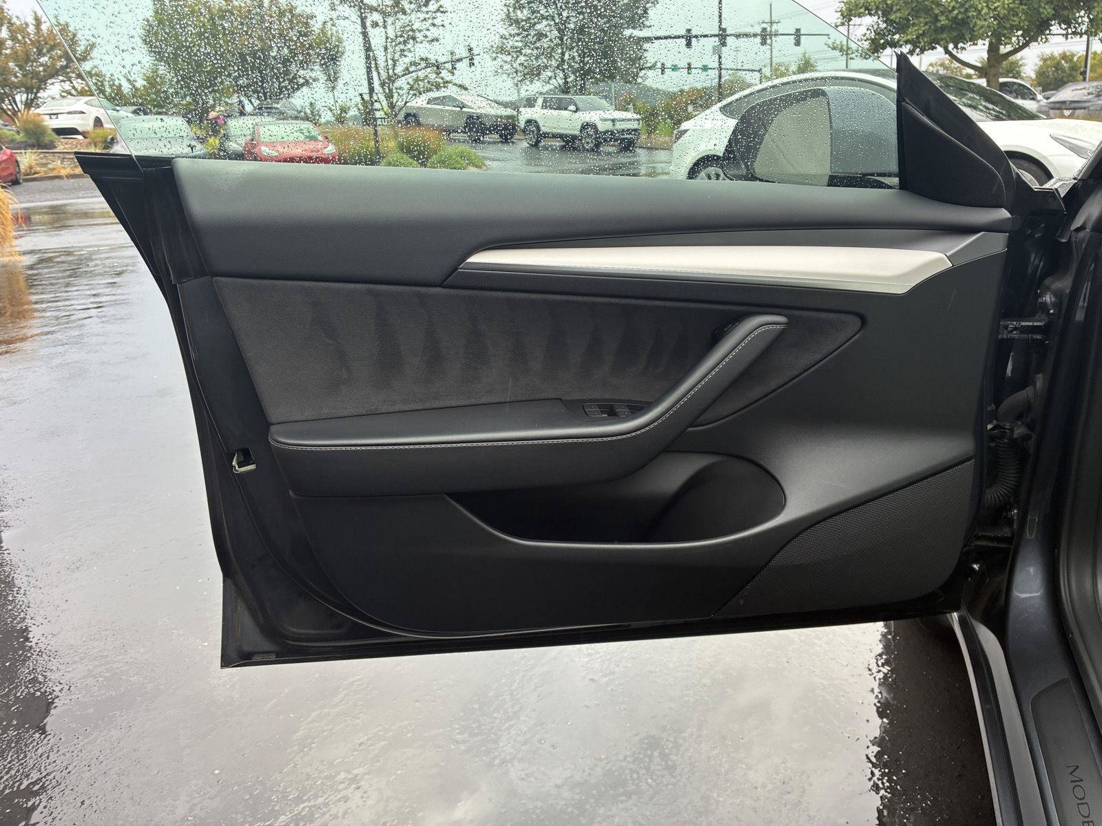 Used 2023 Tesla Model 3 Standard Range RWD image 18
