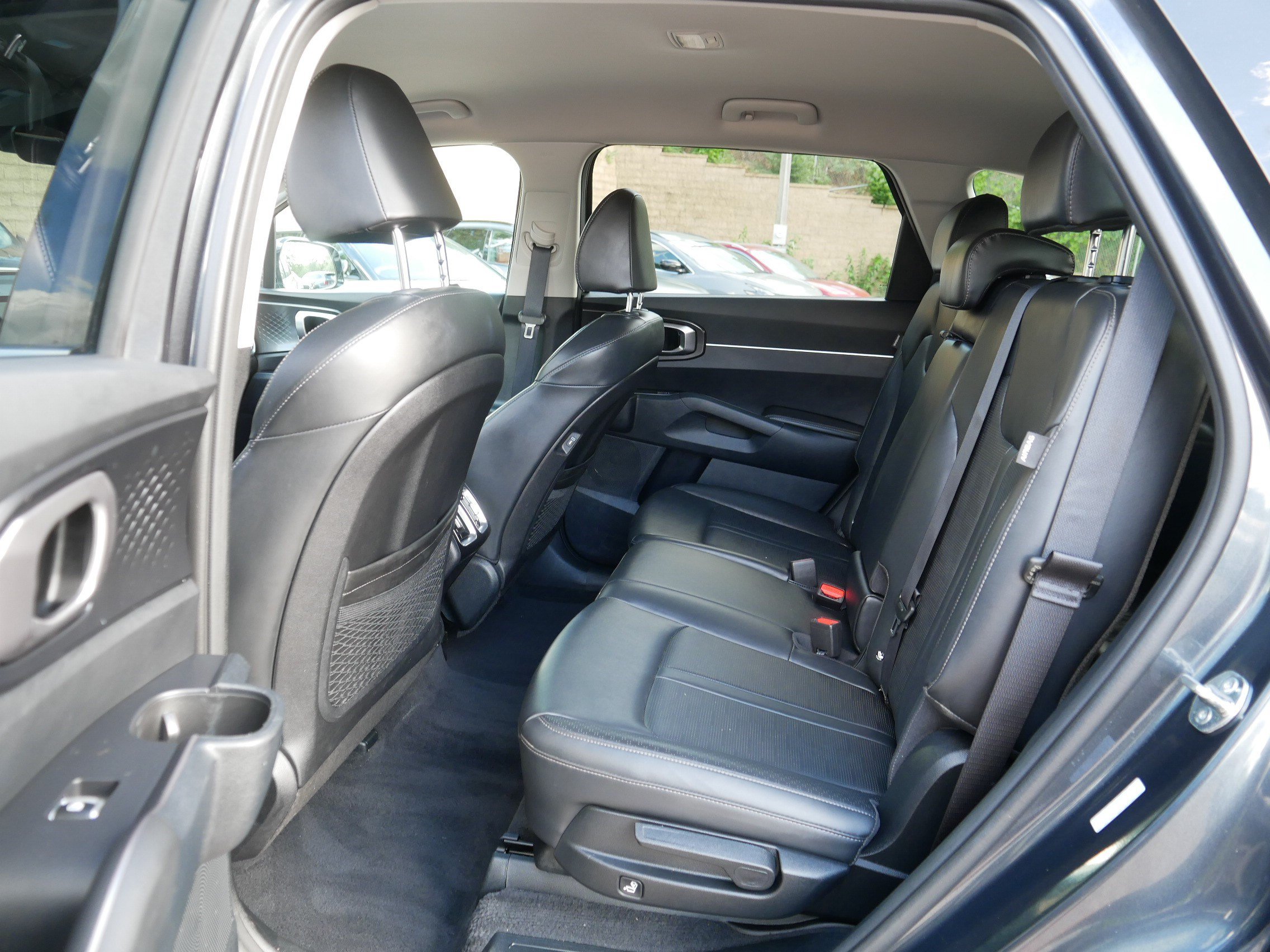 Certified 2025 Kia Sorento S AWD/4WD image 36
