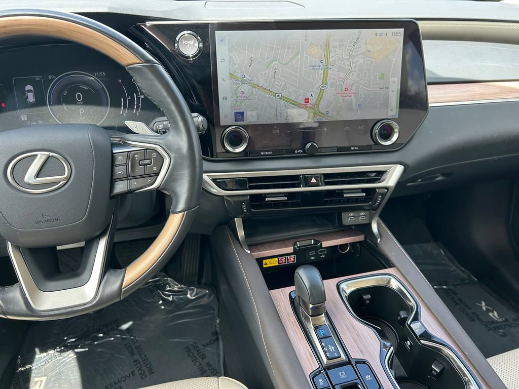 Used 2024 Lexus RX 350h AWD/4WD image 18