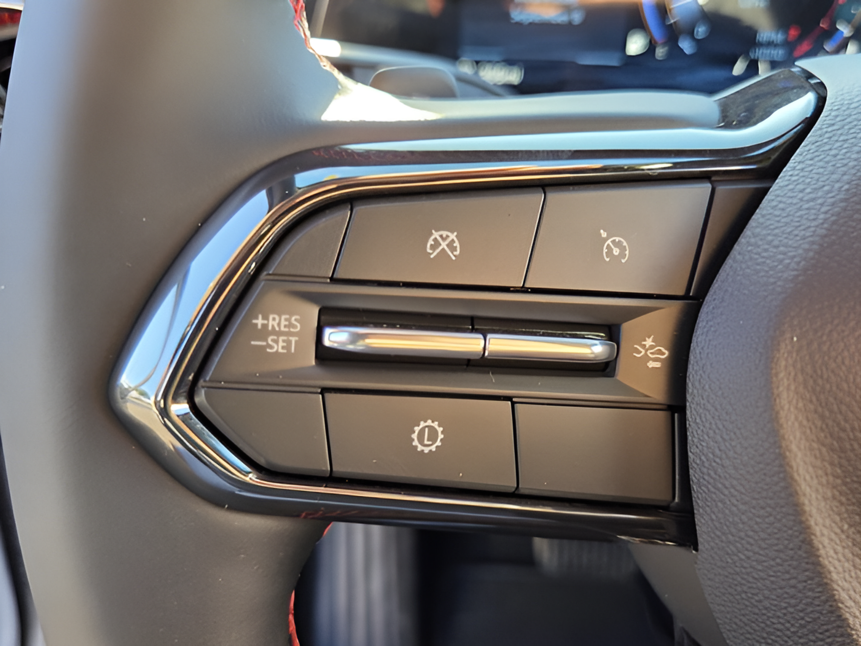 New 2027 Chevrolet Equinox RS w/ Safety and Technology Package FWD image 24