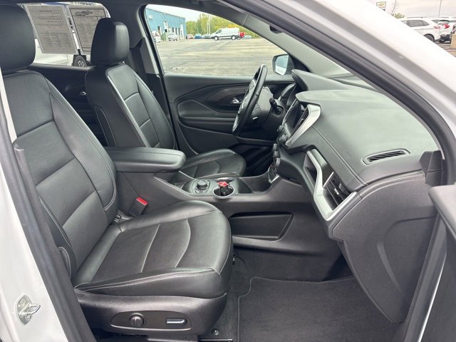 Used 2023 GMC Terrain SLT image 16