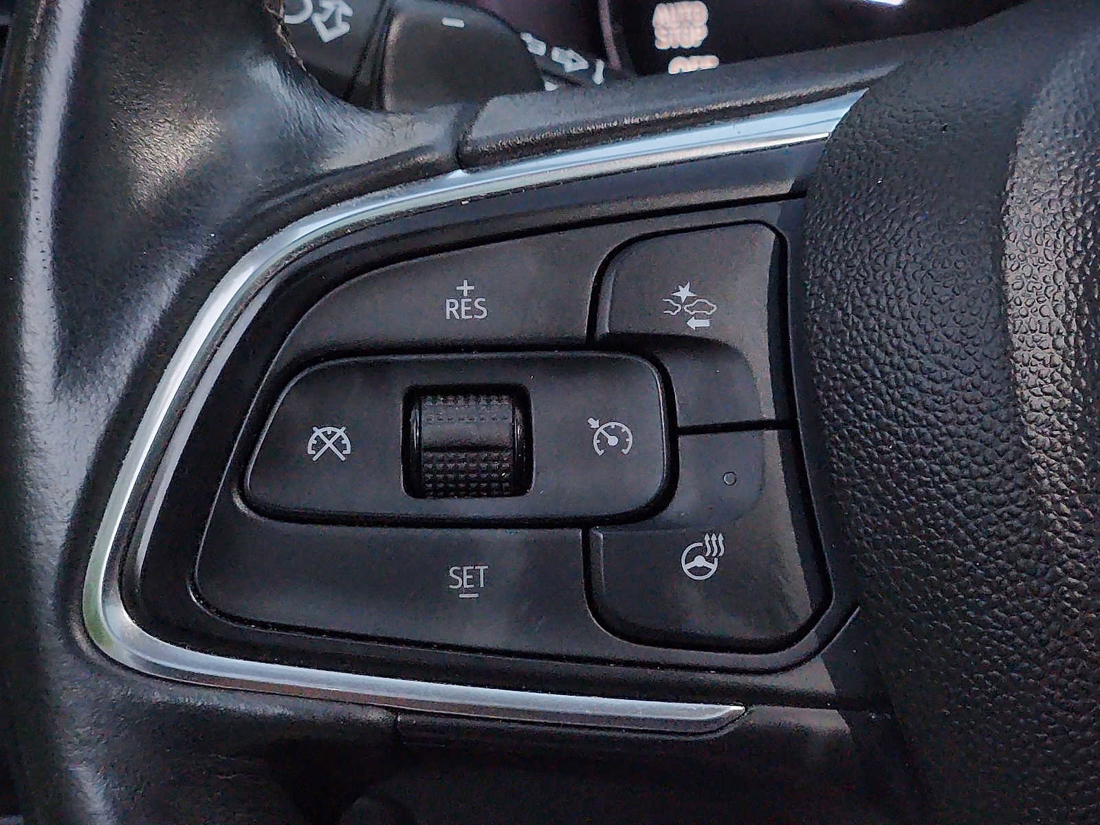 Used 2023 Buick Envision Essence w/ Sport Touring Package image 21