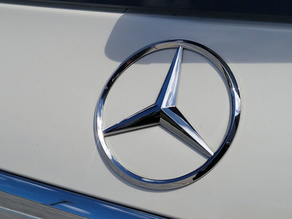 Used 2022 Mercedes-Benz GLS 450 4MATIC image 9