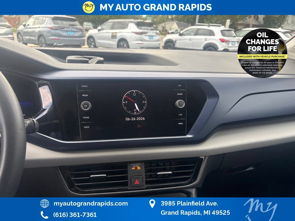 Used 2022 Volkswagen Taos SE AWD/4WD image 3