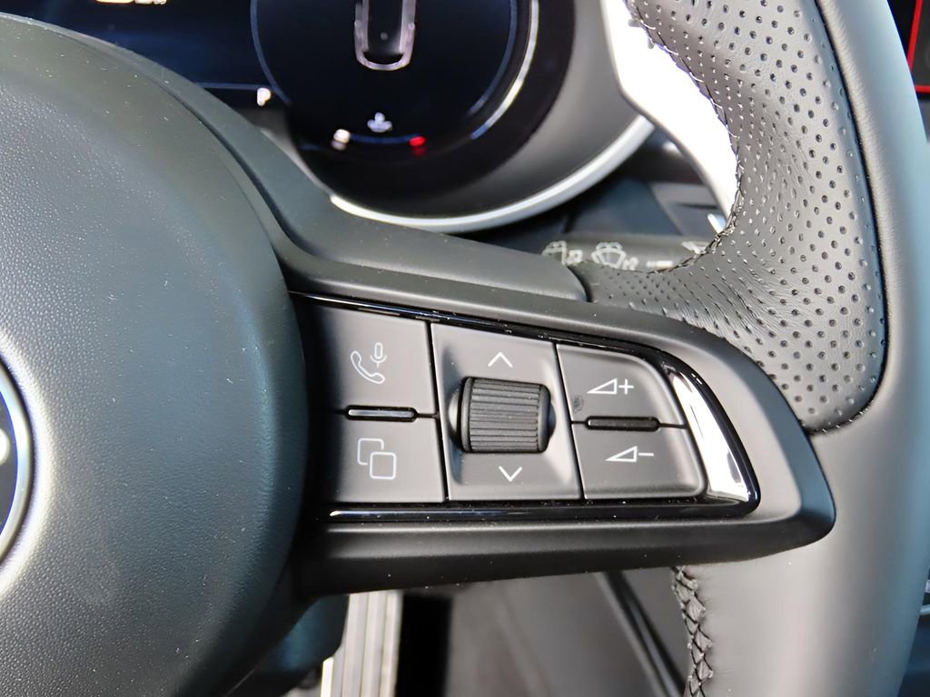 New 2025 Alfa Romeo Stelvio Sprint w/ Convenience Package image 33