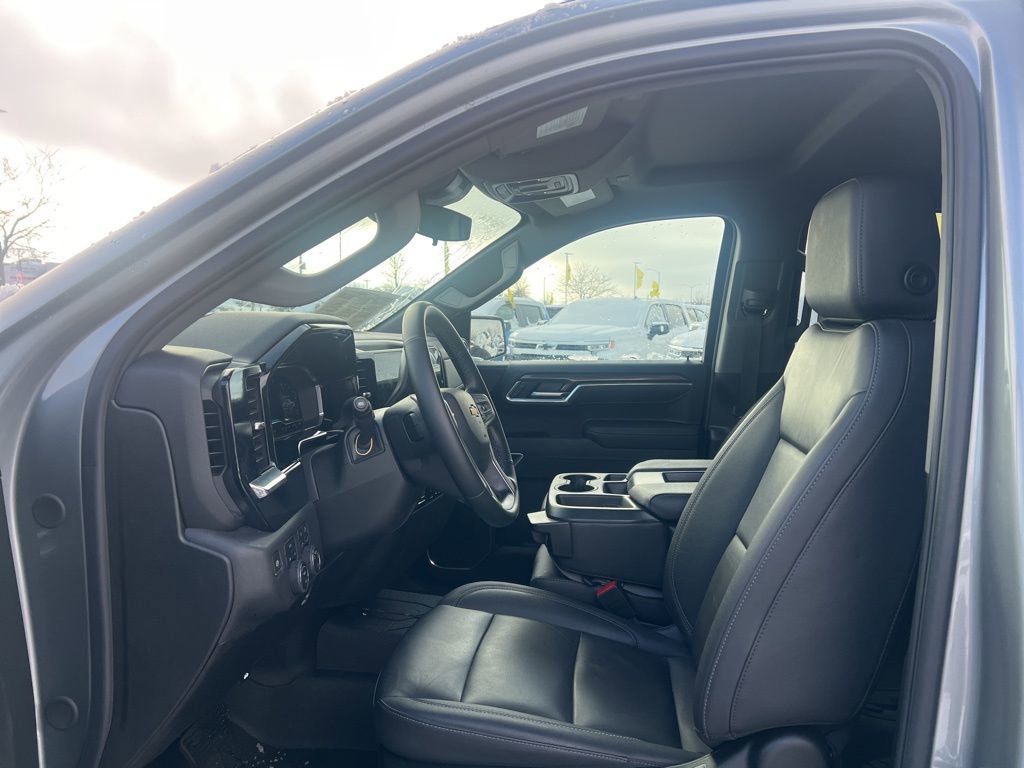 New 2025 Chevrolet Silverado 1500 LT w/ Safety Package image 9