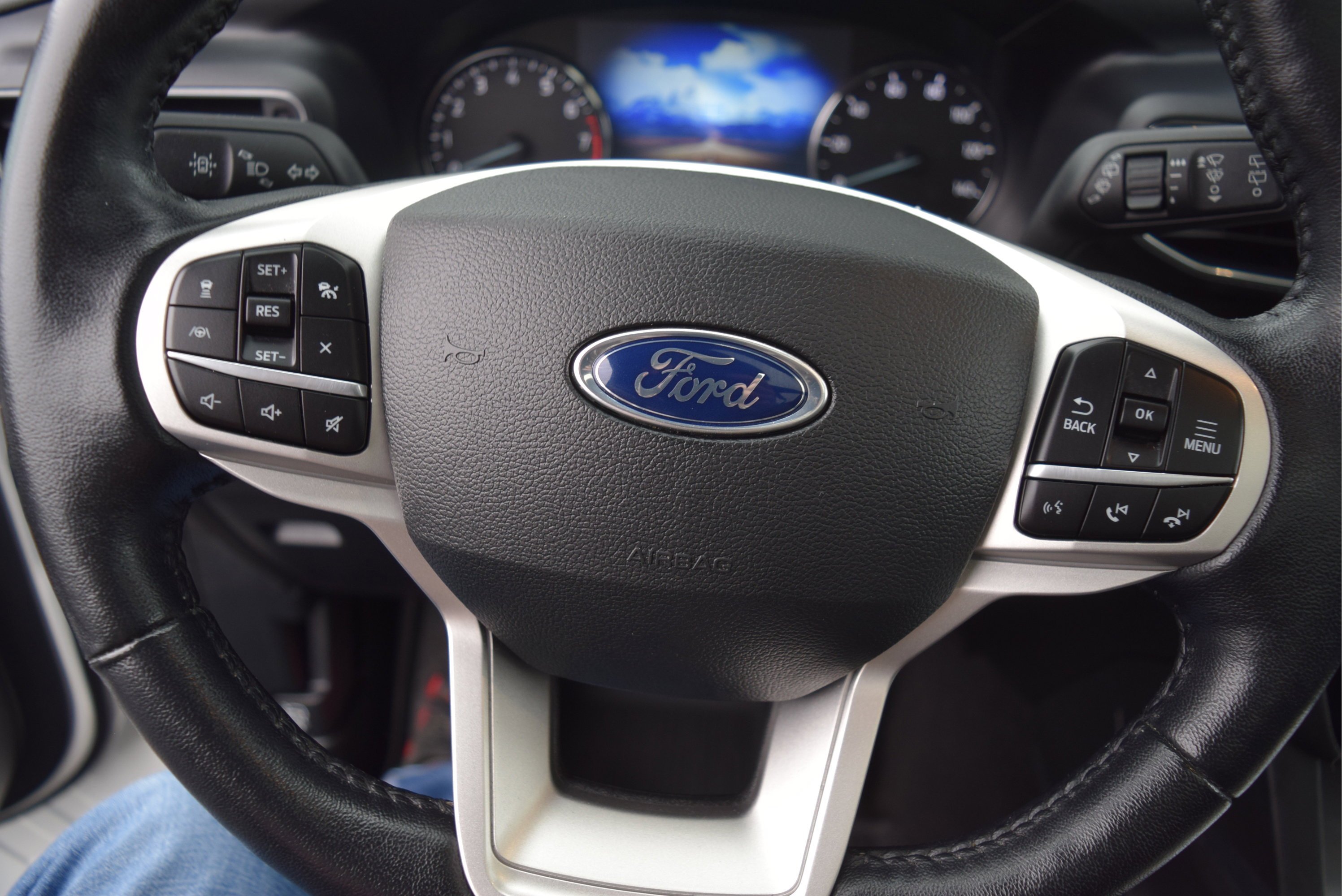 Certified 2023 Ford Explorer Limited w/ Equipment Group 301A AWD/4WD image 12