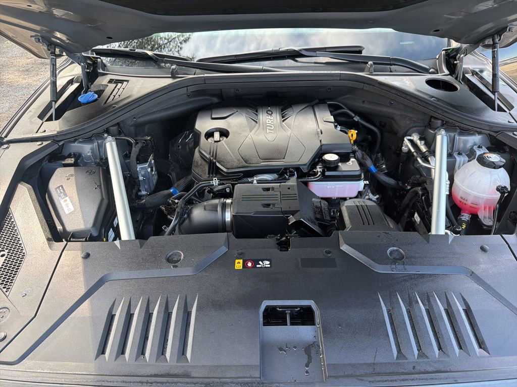 Used 2025 Genesis GV70 2.5T image 11