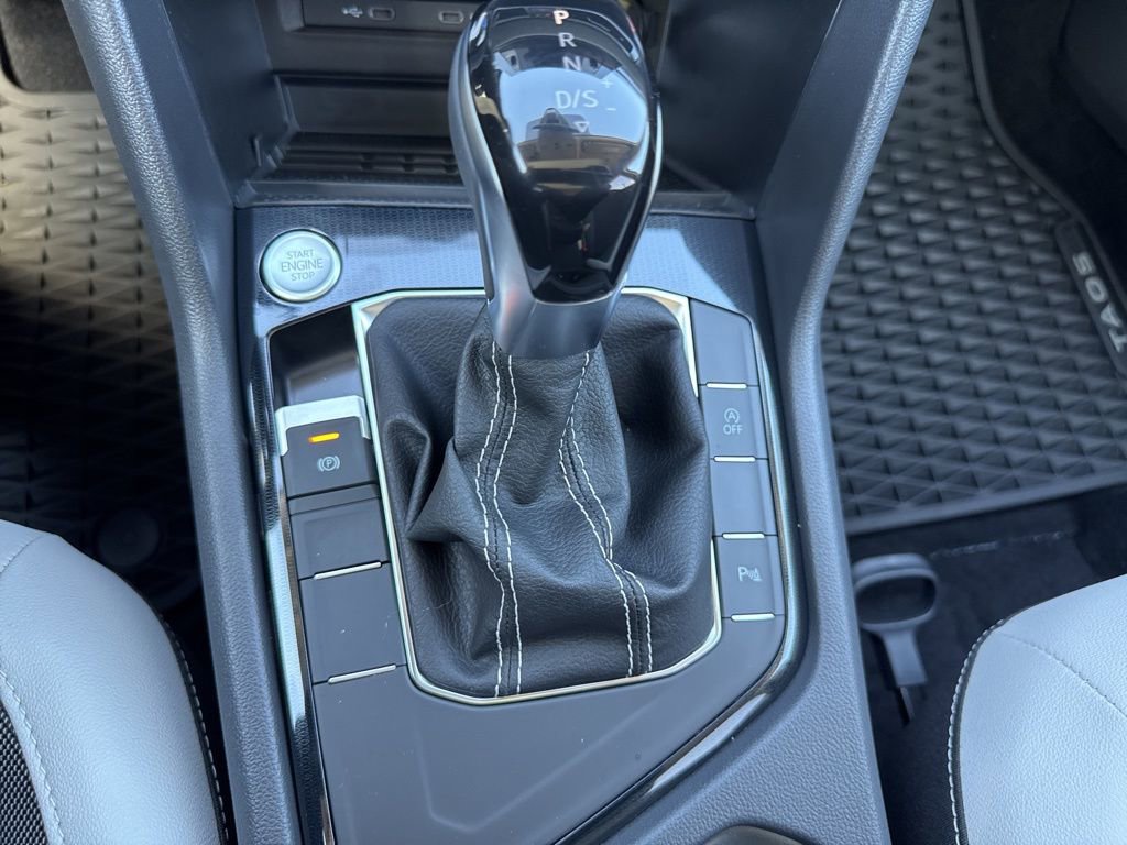 New 2025 Volkswagen Taos SE image 22