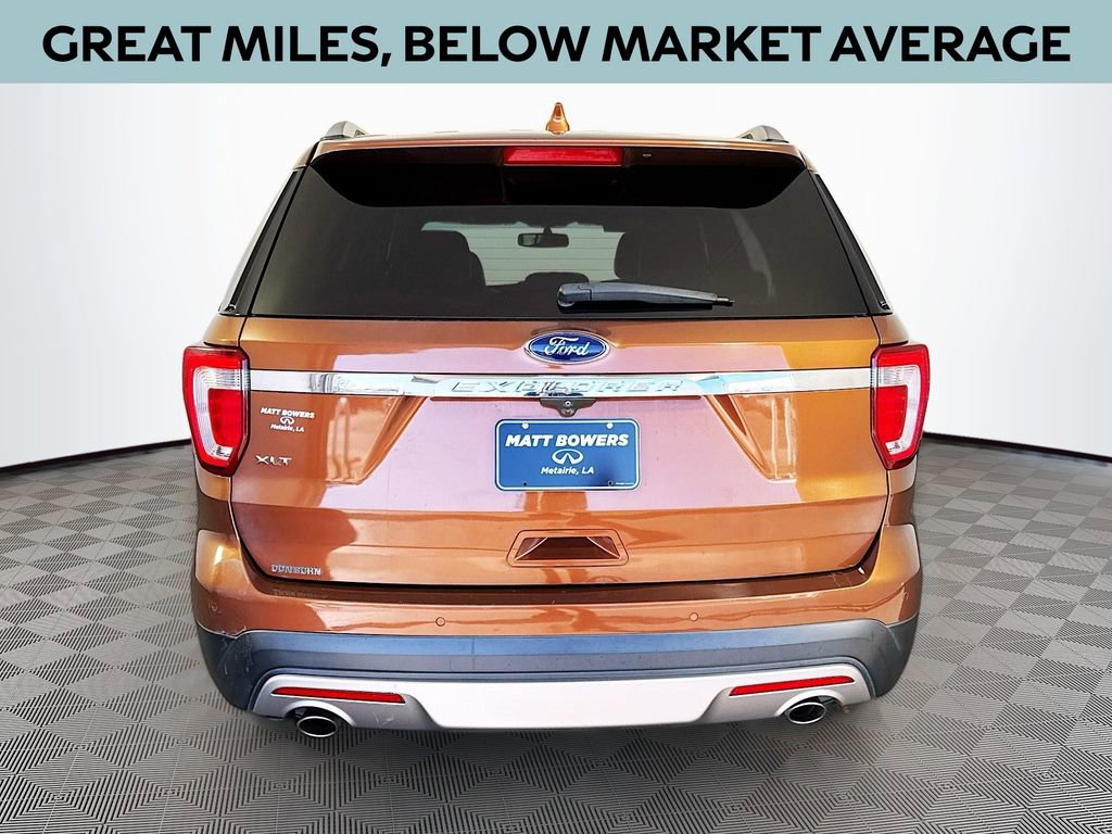 Used 2017 Ford Explorer XLT w/ Equipment Group 202A image 6