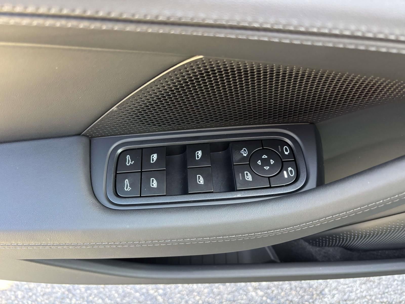 New 2026 Porsche Panamera image 25