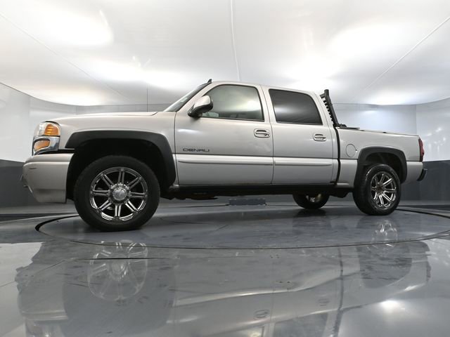 Used 2006 GMC Sierra 1500 Denali w/ Onstar Plus Package image 51