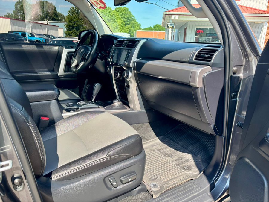 Used 2023 Toyota 4Runner SR5 Premium w/ Moonroof Package AWD/4WD image 13