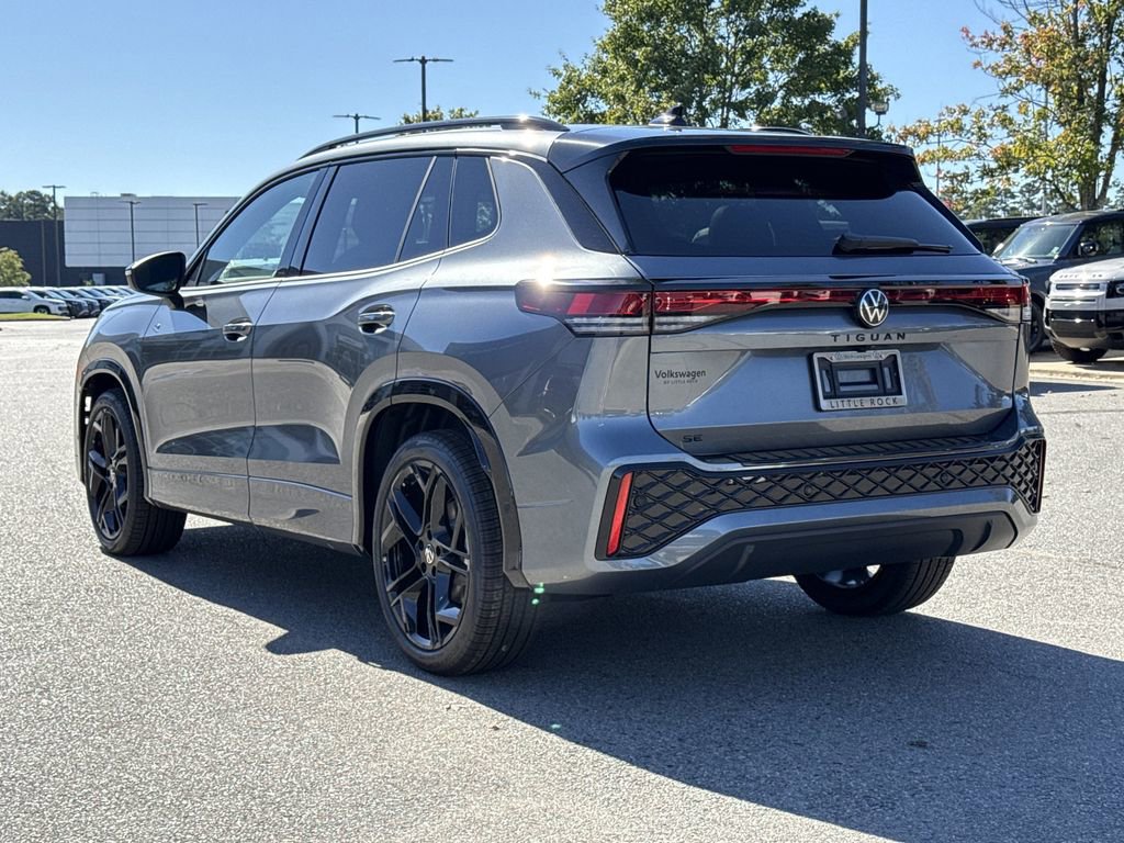 New 2026 Volkswagen Tiguan SE R-Line image 3