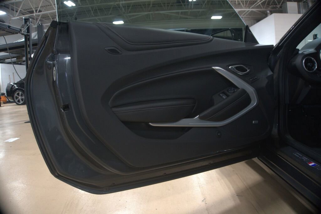 Used 2016 Chevrolet Camaro SS RWD image 32