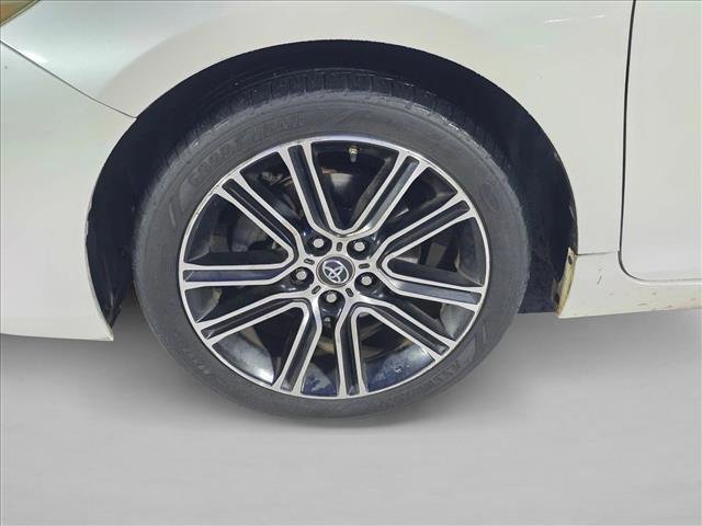 Used 2016 Toyota Camry SE FWD image 4