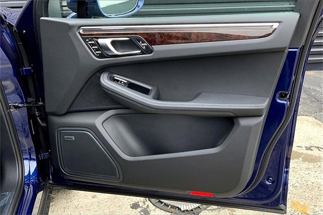 New 2025 Porsche Macan image 29