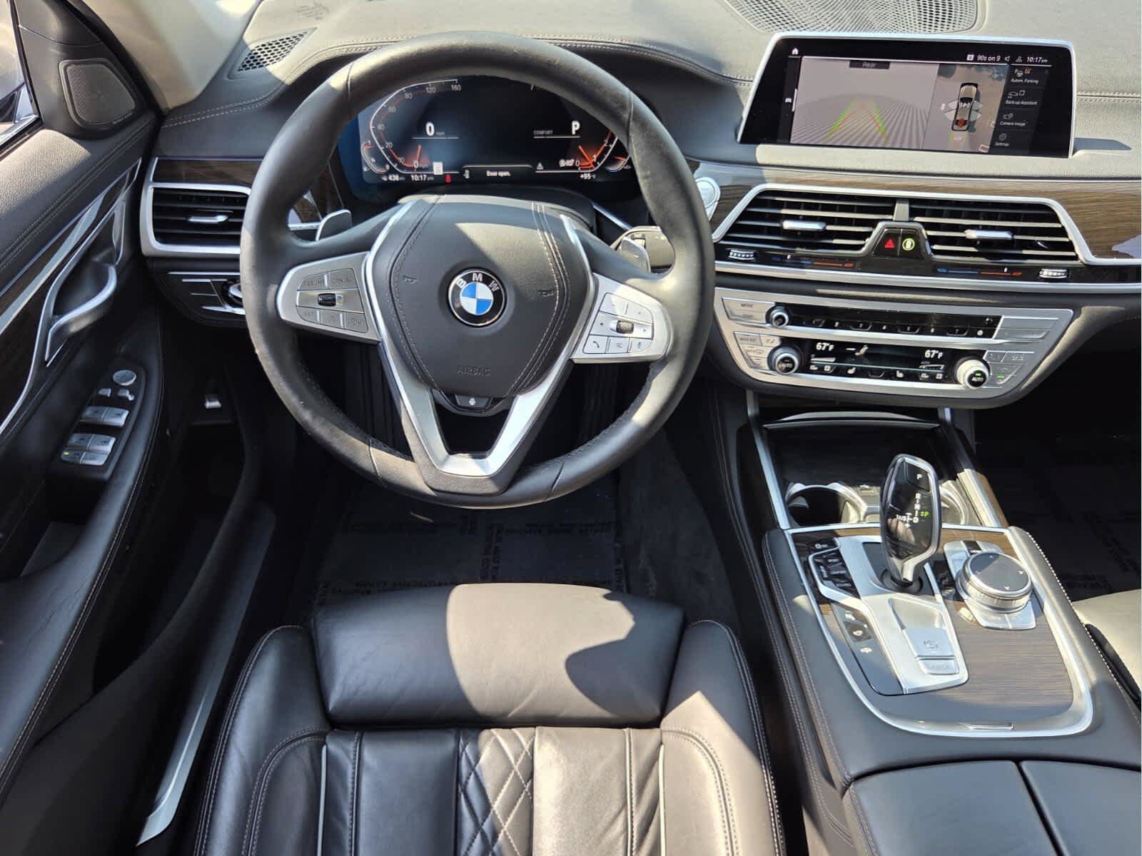 Used 2022 BMW 750i xDrive AWD/4WD image 12