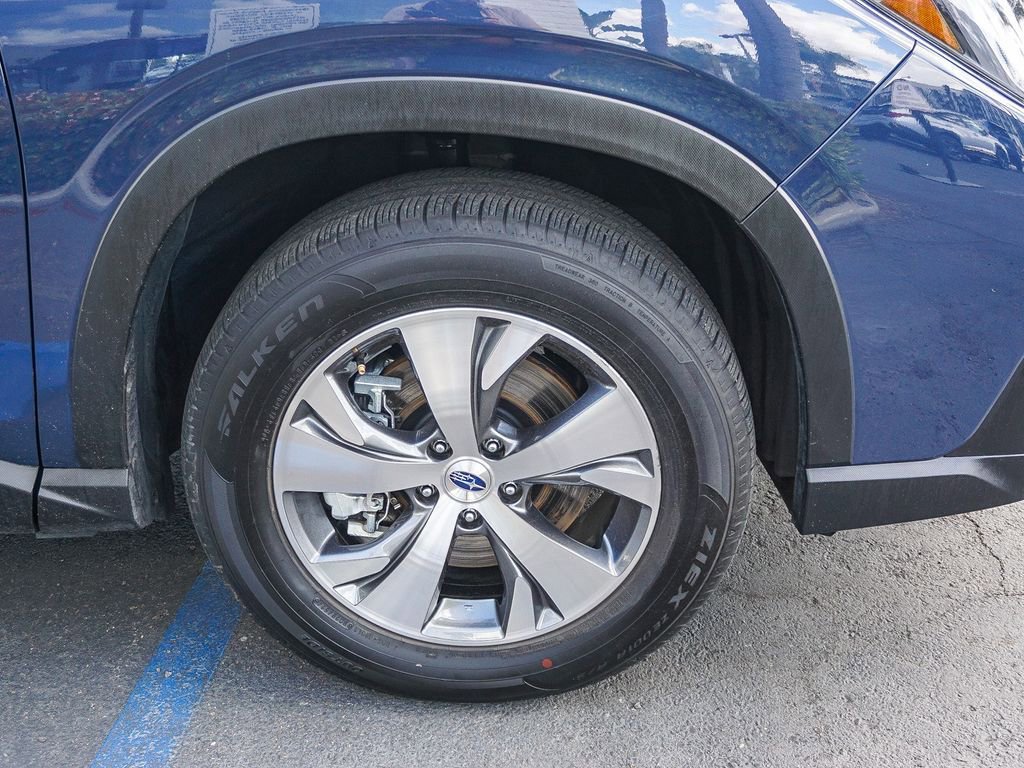 Used 2025 Subaru Ascent Premium AWD/4WD image 9
