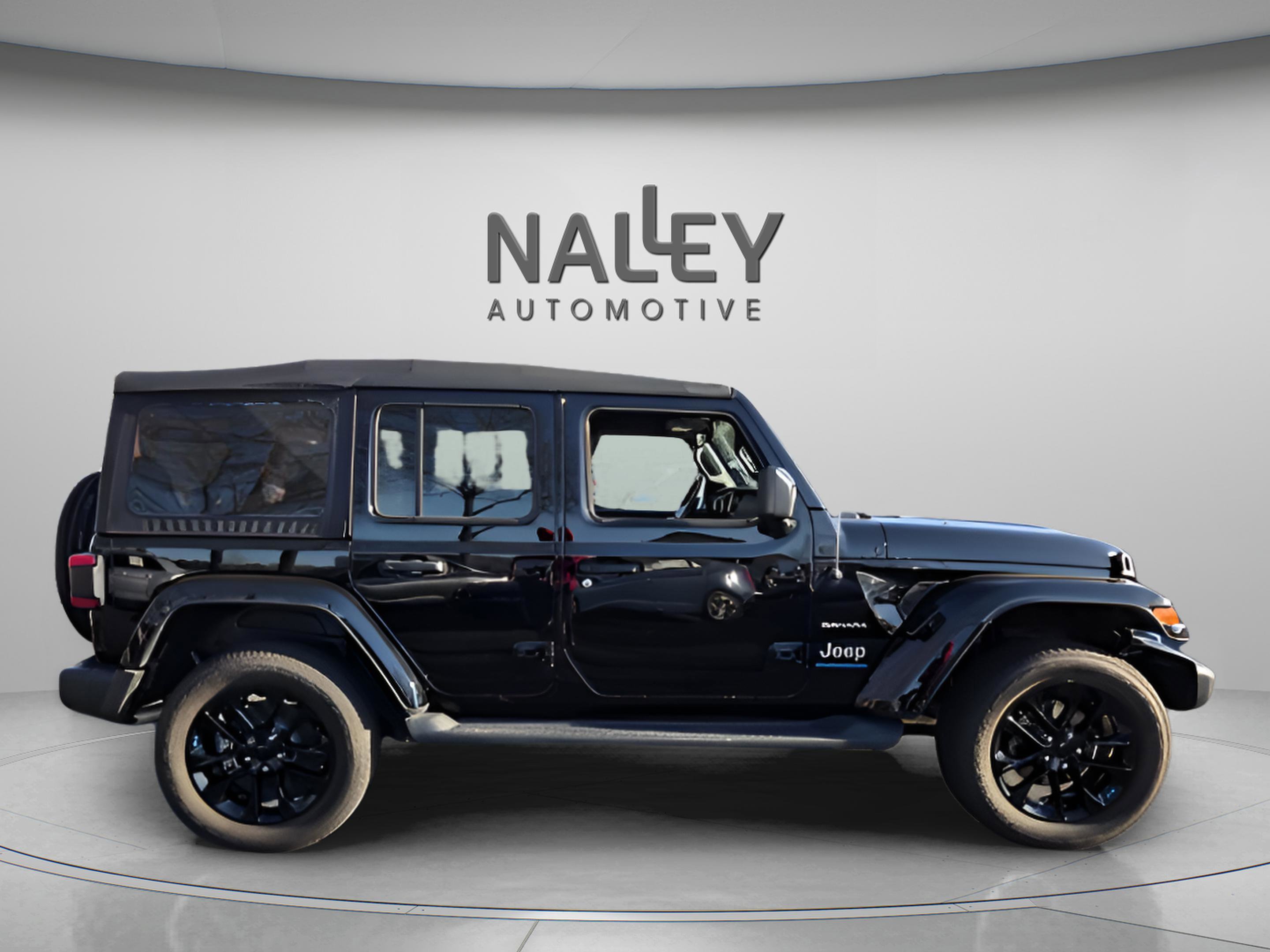 Used 2023 Jeep Wrangler Sahara w/ Cold Weather Group image 7