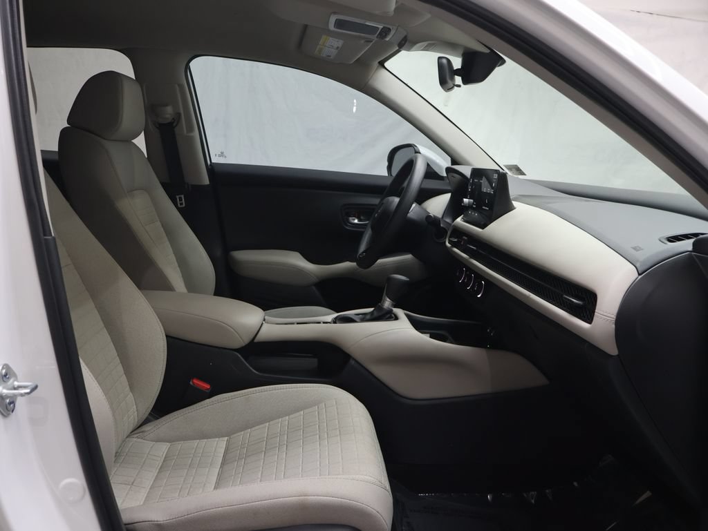 Used 2026 Honda HR-V LX image 9