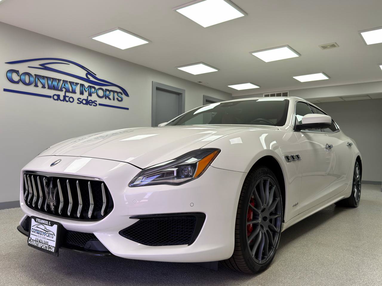 Used 2018 Maserati Quattroporte S GranSport Q4 AWD/4WD image 1