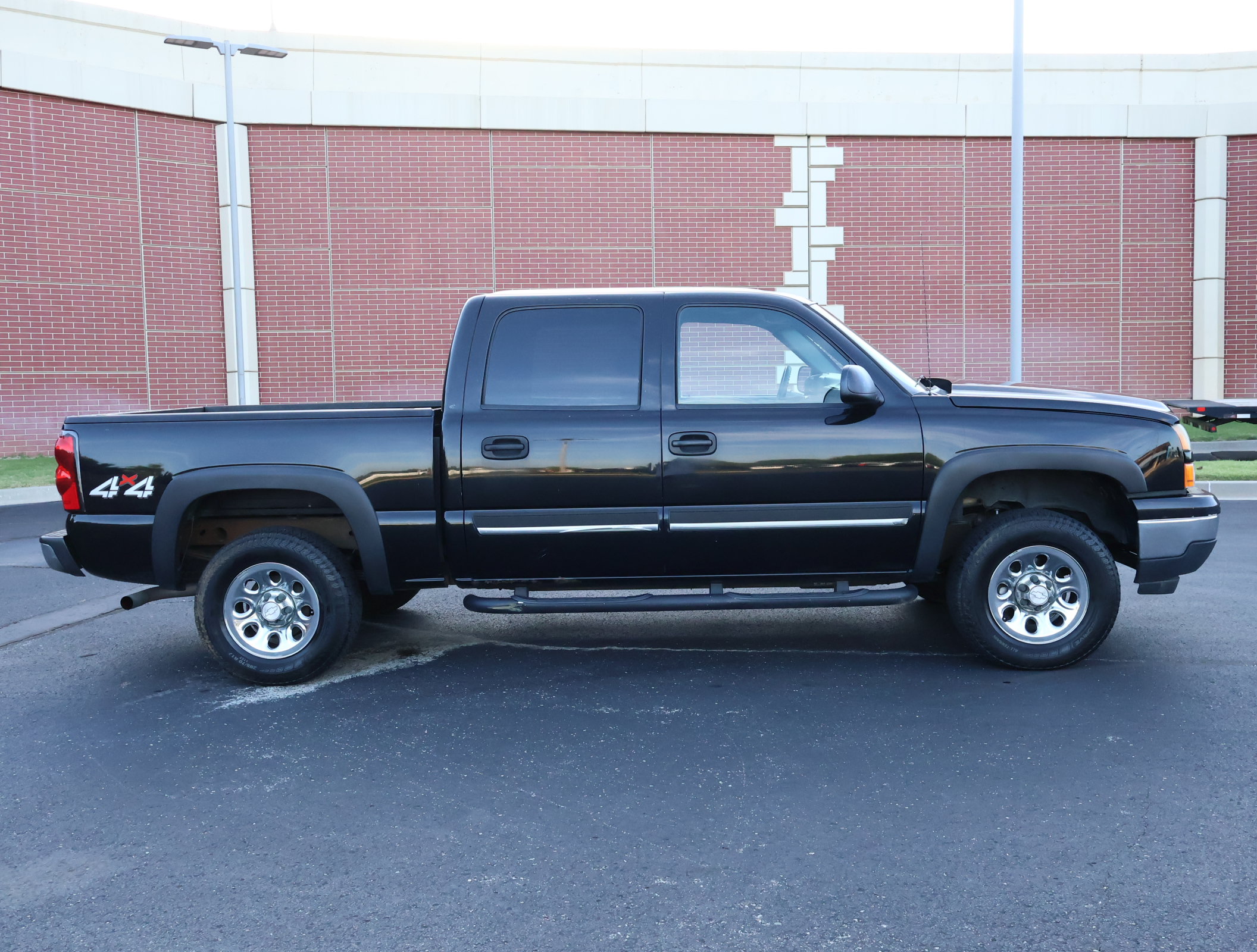 Used 2007 Chevrolet Silverado 1500 LS w/ Skid Plate Package AWD/4WD image 24