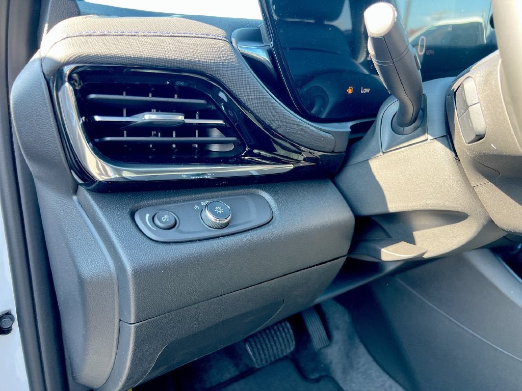 New 2026 Buick Envista Sport Touring w/ Convenience I Package FWD image 16
