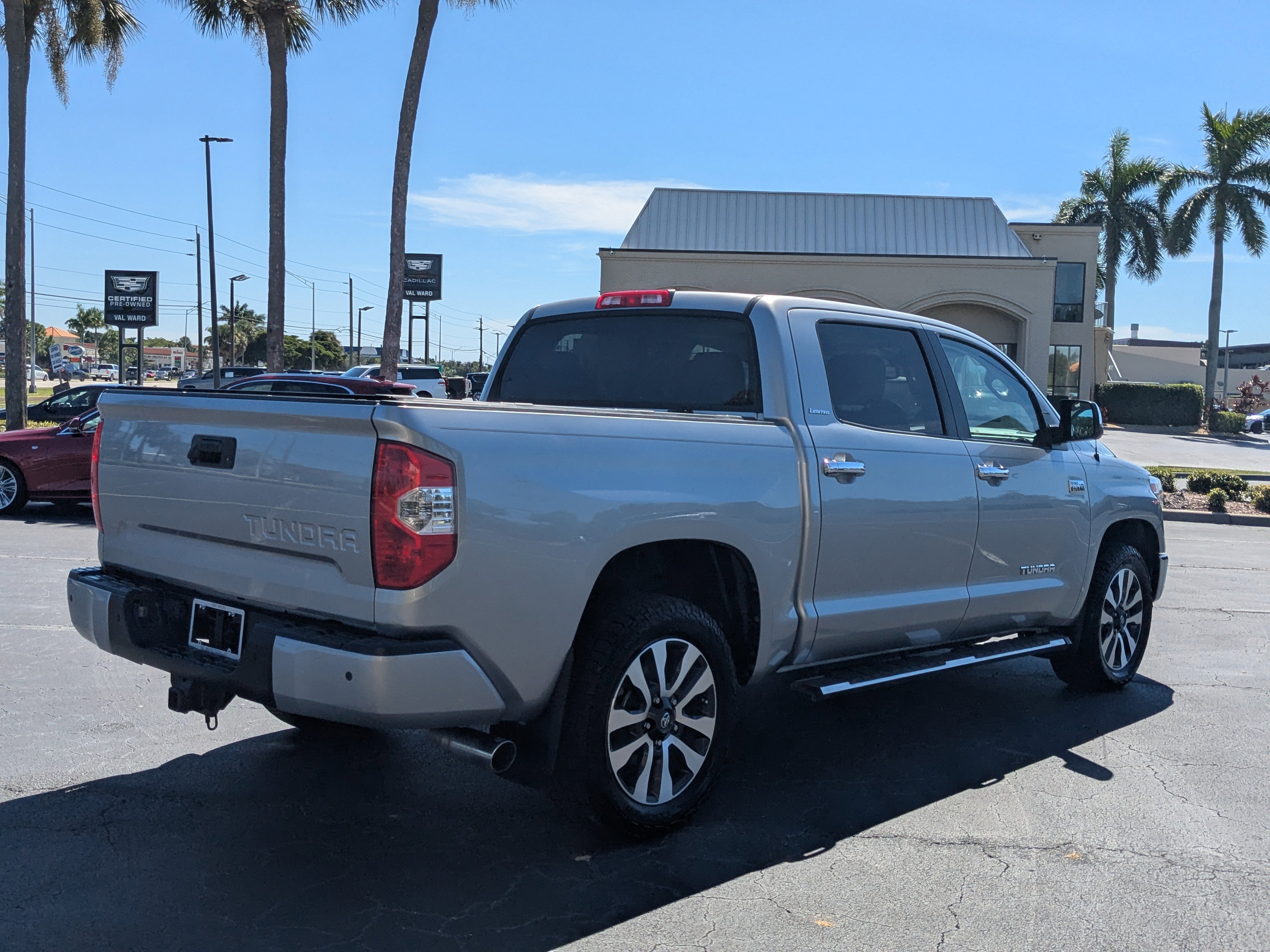 Used 2019 Toyota Tundra Limited w/ Limited Premium Package image 6