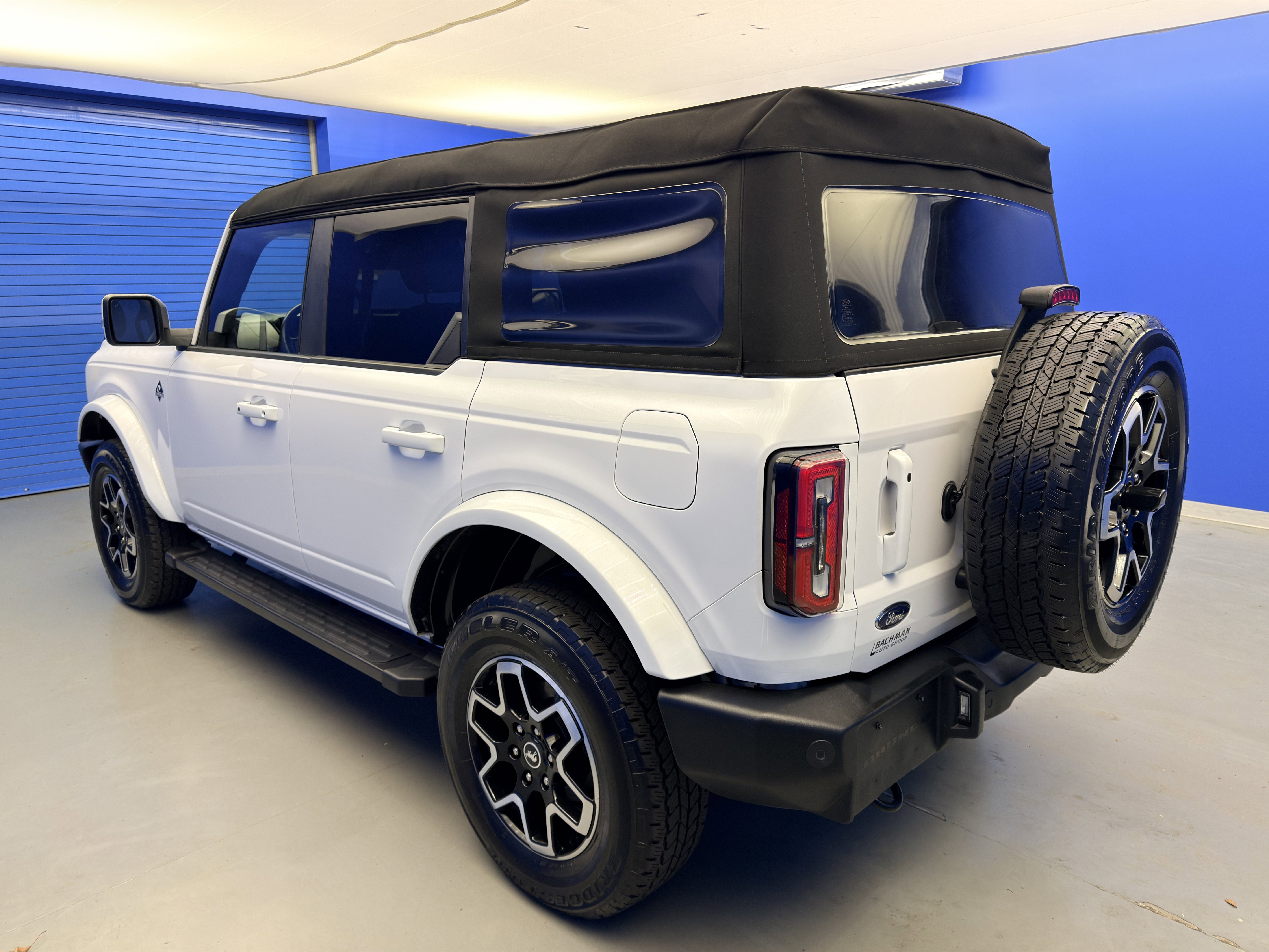 Used 2023 Ford Bronco Outer Banks image 5