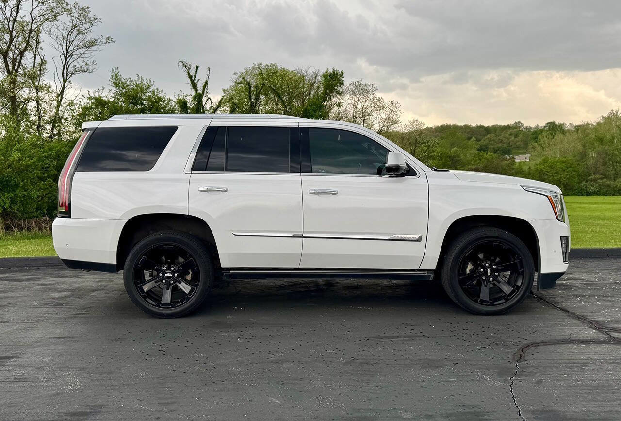 Used 2018 Cadillac Escalade Platinum image 2