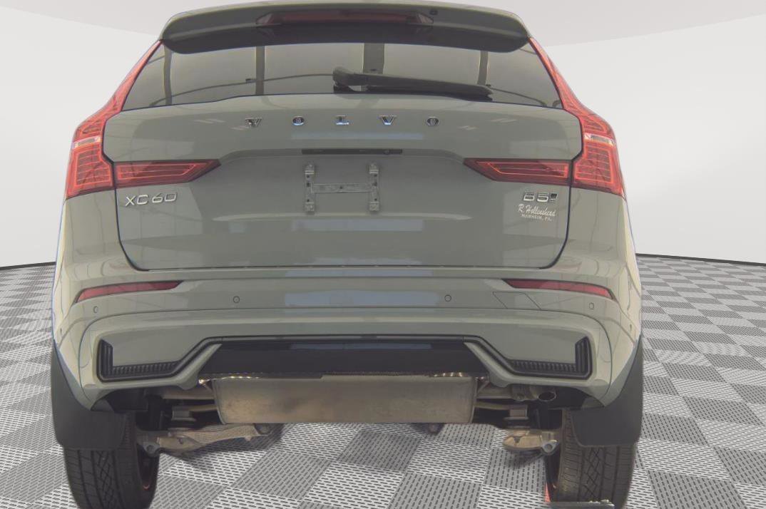 Used 2024 Volvo XC60 B5 Plus w/ Protection Package Premier AWD/4WD image 16