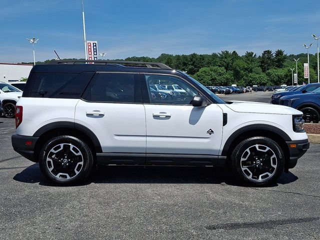 Used 2024 Ford Bronco Sport Outer Banks w/ Tech Package AWD/4WD image 9