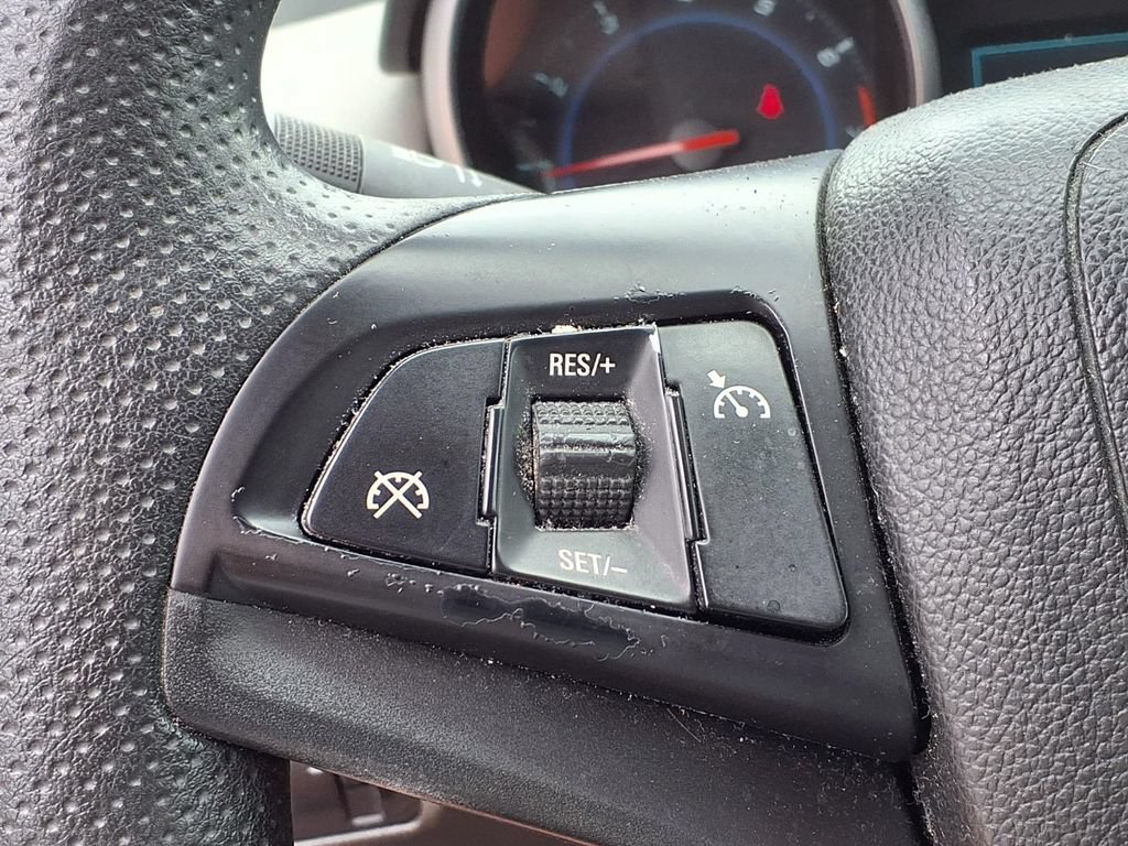 Used 2013 Chevrolet Cruze LS FWD image 21