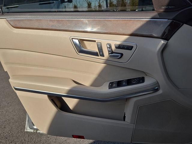 Used 2014 Mercedes-Benz E 350 4MATIC Sedan image 21